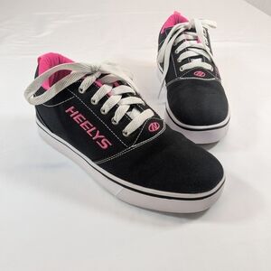 Heelys GR8 Pro 20 Skate Shoe Black and Pink Logo Canvas Sneakers Woman's Size 7